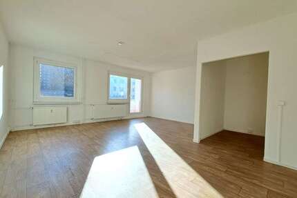 Wohnung zum Mieten in Plauen 346,50 € 69.3 m²