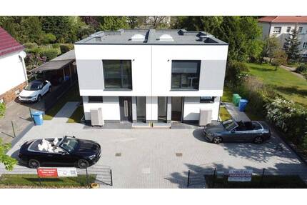Energieeffizient A+: Doppelhaushälfte 170 m², 7 Zi, 3 Bäder, ohne Makler - Blankenfelde-Mahlow