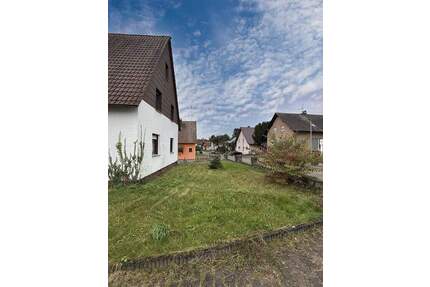 Grundstück mit Breite & 1252 m² Fläche - Ideal für Neubau und Projektentwicklung in Bretten