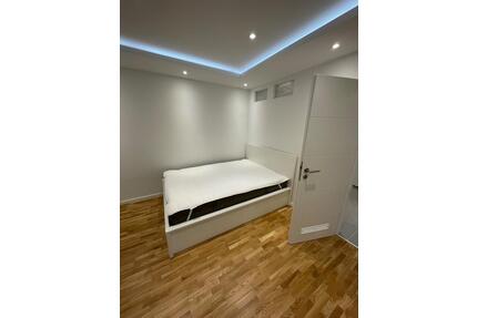 WG Zimmer in München - 885,00&nbsp;EUR Kaltmiete, ca.&nbsp; 13,00&nbsp;m&sup2; in München (PLZ: 81547) Giesing