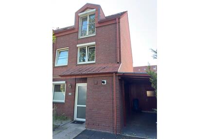 Reihenendhaus, 5 Zimmer, 2 Bäder, Gäste-WC, 144qm, 2 Stellplätze - Bremen Neustadt