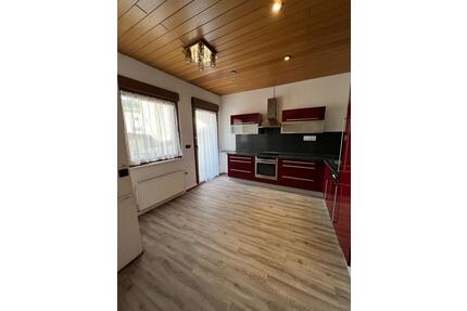 3 ZKB mit EBK und Balkon - 950,00&nbsp;EUR Kaltmiete, ca.&nbsp; 90,00&nbsp;m&sup2; in Rüdesheim am Rhein (PLZ: 65385)