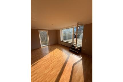 Sanierte 4 12 ZKB + Dachterasse in Idar-Oberstein zu vermieten!