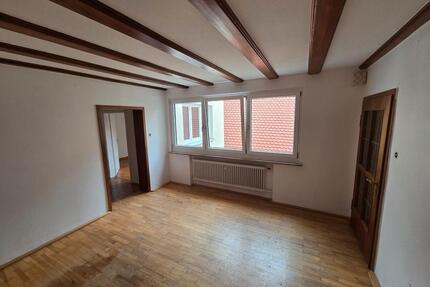 4,5-Zimmer-Wohnung, 118 m², 2. OG, Aufzug, Stellplatz, Innenhof - Weißenburg in Bayern