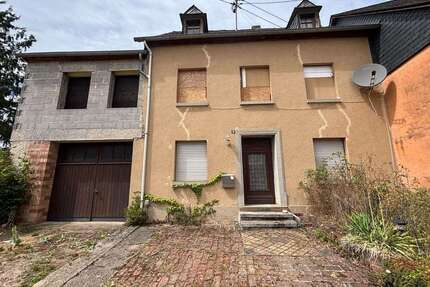 Haus zum Kaufen in Brauneberg 180.000,00 € 198 m²