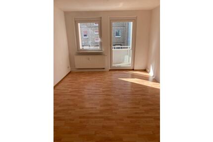 Wohlfühlwohnung für Paare: Aufzug, Balkon und beste Innenstadtlage. - Gera