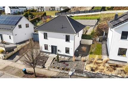 Raum für das Leben, das Sie sich wünschen - modernes Familienhaus mit Topausstattung in ruhiger Lage - Breckerfeld