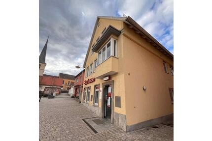 Vollständig renovierte 3-Zimmer-Wohnung mit Balkon - Hohenroth