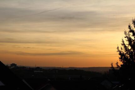 Haus mit Einl.wohnung, Doppelgarage und 180-Grad Panoramaaussicht - Plochingen