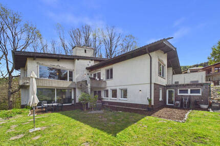 Design. Ruhe. Perspektive. - Exklusives Wohnhaus mit ELW am Muppberg - Neustadt b.Coburg