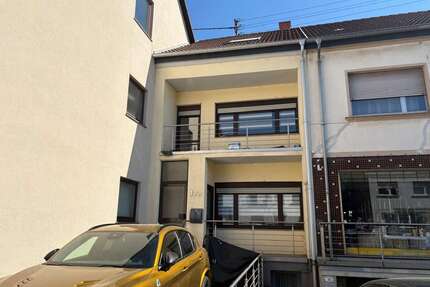 Haus zum Kaufen in Schwalbach-Hülzweiler 159.000,00 € 108 m²