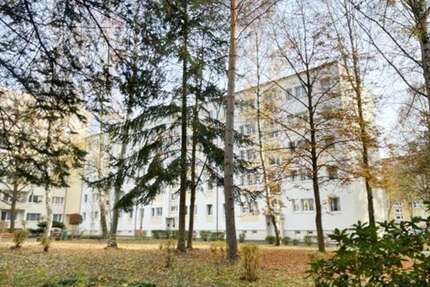 Wohnung zum Mieten in Hermsdorf 350,00 € 59.53 m²