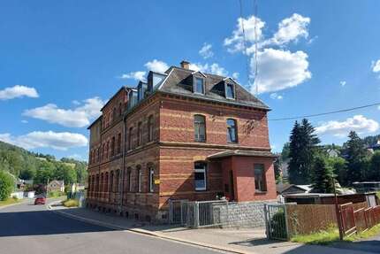 Haus zum Kaufen in Klingenthal 45.000,00 € 193.28 m²