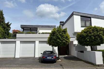 Haus zum Kaufen in Kronberg im Taunus 2.195.000,00 € 410 m²