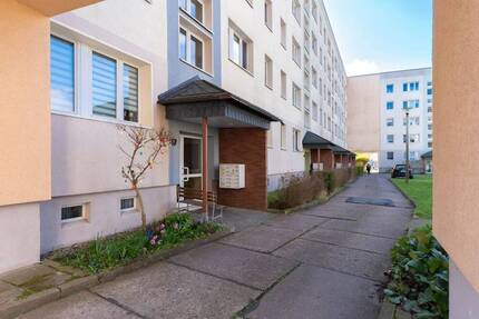 praktische Etagenwohnung in ruhigem Wohnkomplex - Jena Lobeda