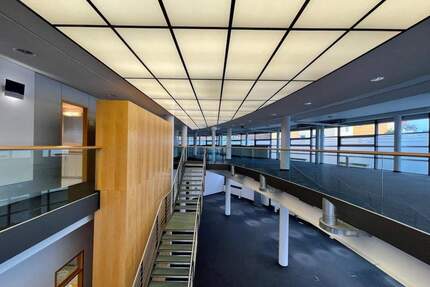 Großflächige Premium-Gewerbeeinheit in Bestlage - Zentrum Merseburgs