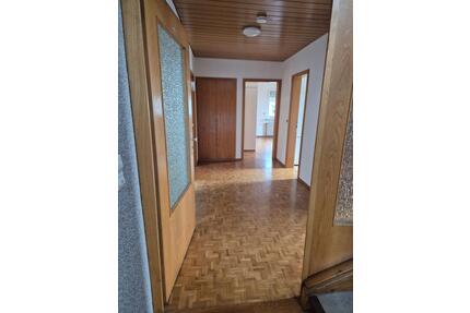 Teil-Möblierte,4-Zimmerwohn 90m² Überdachte Terasse Garage - Villingen-Schwenningen