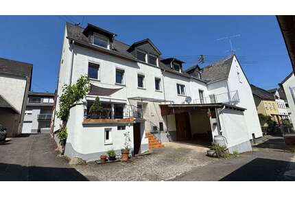 Haus zum Kaufen in Zell-Kaimt 180.000,00 € 151 m²