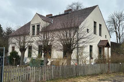 Mehrfamilienhaus mit Nebengelass Potential zum Einfamilienhaus - Löwenberger Land