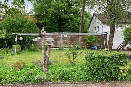 Schönes großes Grundstück in ruhiger Siedlungslage - Hohenbrunn