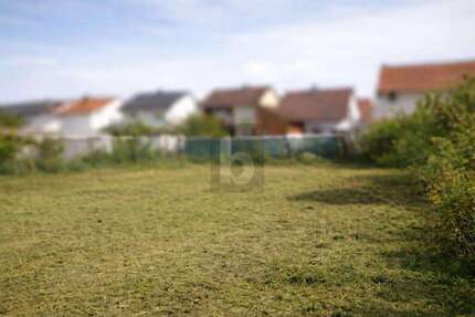 Grundstück zu verkaufen in Königsbach-Stein 279.000,00 € 500 m²