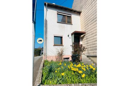 Einseitig angebautes Einfamilienhaus in Blickweiler - Blieskastel