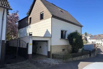 Haus zum Kaufen in Saarbrücken 249.000,00 € 186 m²