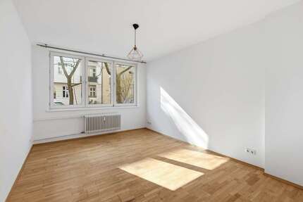 Wohnung zum Kaufen in Berlin 199.000,00 € 30.69 m²
