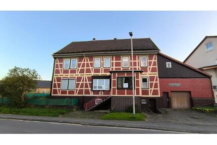 Zweifamilienhaus in Schwiegershausen: Viel Platz für Ihre Pläne - Hattorf am Harz