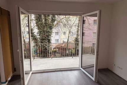 Zentral und ruhig im Ehrenfeld - 3,5 ZKDB mit Balkon. Provisionsfrei direkt vom Eigentümer - Bochum Wiemelhausen