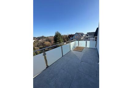 Erstbezug ** Hoher Wohnkomfort -- wenig Nebenkosten ** Balkon ** Top Ausstattung - Windischeschenbach
