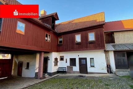Historisches Bauernanwesen mit Scheune, zusätzlichem Baugrundstück und umfangreichem Landbesitz - Freienorla