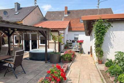 Familienidylle in ruhiger Lage: Einfamilienhaus mit Einliegerwohnung - Meckesheim Mönchzell