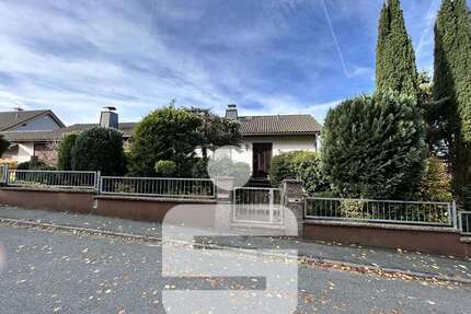 Haus zum Kaufen in Issigau 198.000,00 € 175 m²