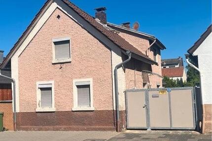 Kleines Haus mit Baugrundstück - 350.000,00&nbsp;EUR Kaufpreis, ca.&nbsp; 70,00&nbsp;m&sup2; in Rodgau (PLZ: 63110)