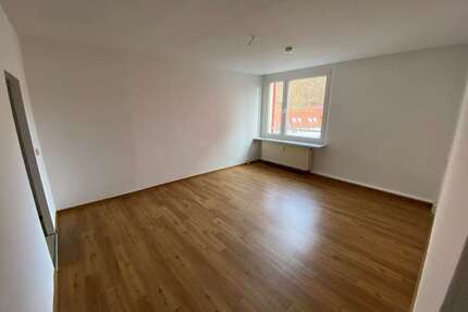 Wohnung zum Mieten in Suhl 379,19 € 54.33 m²