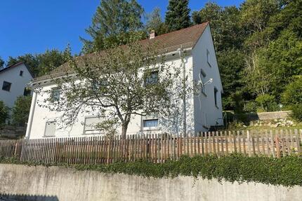 Wohnung in Münsingen - 1.200,00&nbsp;EUR Kaltmiete, ca.&nbsp; 95,00&nbsp;m&sup2; in Münsingen (PLZ: 72525)