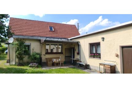 Einfamilienhaus in Alleinlage mit großem Grundstück - Großeutersdorf