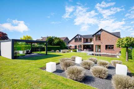 Haus zum Kaufen in Brüggen 1.455.000,00 € 305 m²