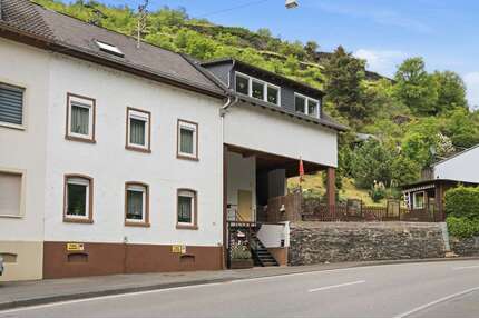 Haus zum Kaufen in Sankt Goarshausen 169.000,00 € 173 m²