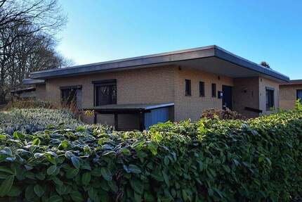 *** Provisionsfrei für den Erwerber *** schönes Domizil in Stade für die größere Familie ...