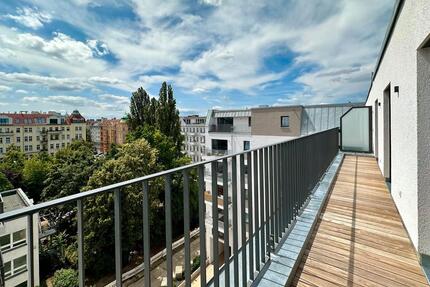 Dachgeschoss! Optimal geschnittene 3-Zi.-Whg. mit großer Terrasse und hochwertiger EBK - Berlin Pankow