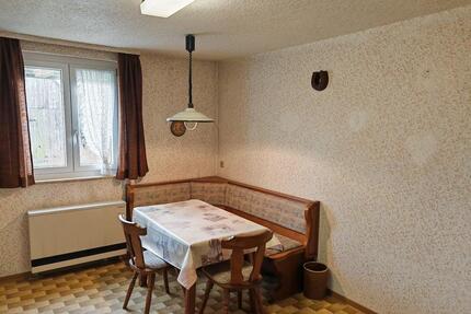 Befristete Vermietung 3,5 Zimmer-Hochparterre-Wohnung mit Balkon - Bad Friedrichshall