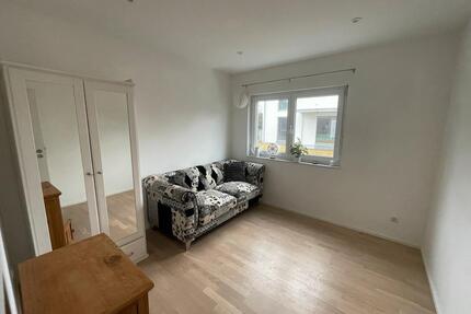 Zimmer zu vermieten - 610,00&nbsp;EUR Kaltmiete, ca.&nbsp; 10,00&nbsp;m&sup2; in Memmingen (PLZ: 87700)