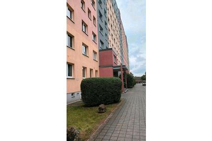 Attraktive 3 Raum-Wohnung in bevorzugter Lage Berlins Keine