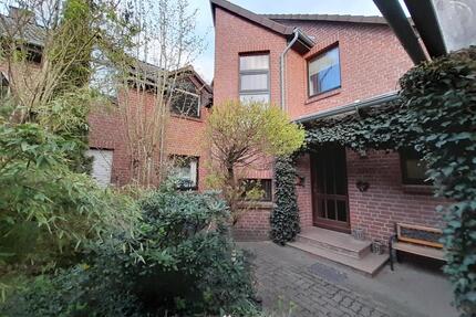 Einfamilienhaus, zentrale Wohnlage, Garten, Obstbaumbestand - Meine