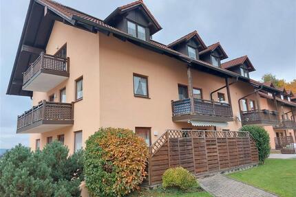 5 Zimmer Wohnung mit Terrasse in Schöfweg !