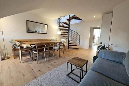 Von Privat: Charmante ETW, 4 Zimmer, Doppelcarport, zentrumsnah - Attendorn