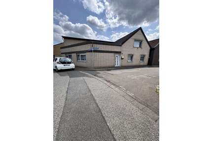 Haus zum Kaufen in Grevenbroich 320.000,00 € 180.4 m²