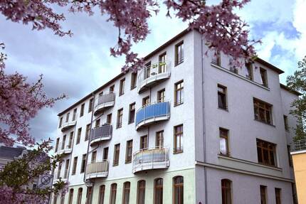 Zentrumsnah! 1,5-Raum-Whg. mit Balkon + Fahrstuhl rollstuhlgerecht; vermietet! - Zwickau Bahnhofsvorstadt